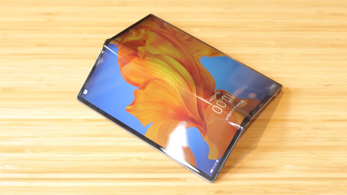 Hands On Huawei Mate Xs Foldable Phone Review Trendradars Latest