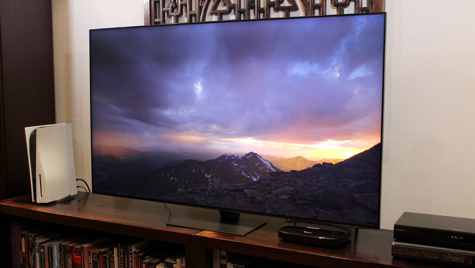 Samsung Qn C Review Mini Led Marvel Looks More Like An Oled T