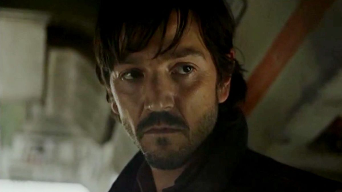New Star Wars: Rogue One scene shows distrust between Rebels and a cynical droid