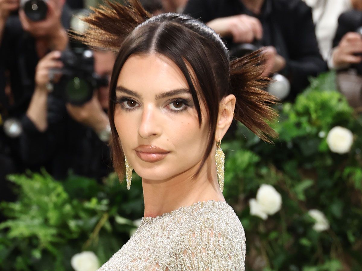 Emily Ratajkowski Wore A Naked Dress To The Met Gala Who What Wear