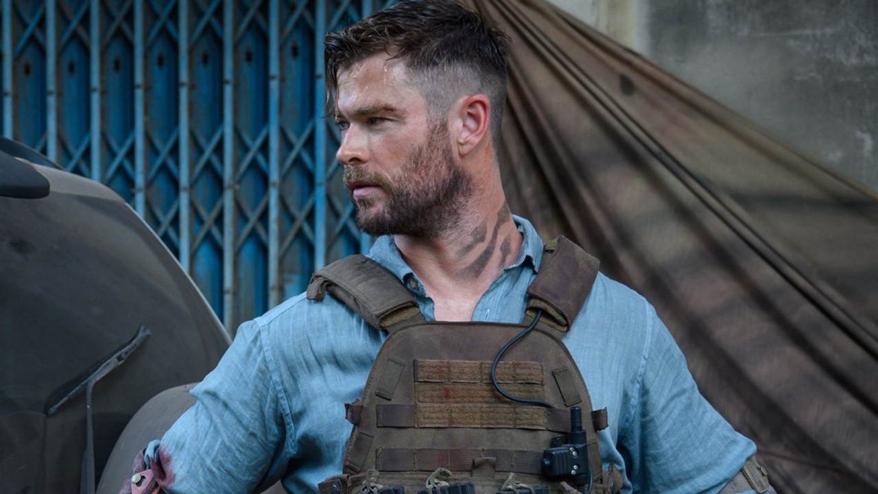 Chris Hemsworth'un Sınırsız Yardımcı Yıldızı, Ekstraksiyon 2 İçin 'Müstehcen' Fitness Rejimini Açıklıyor
