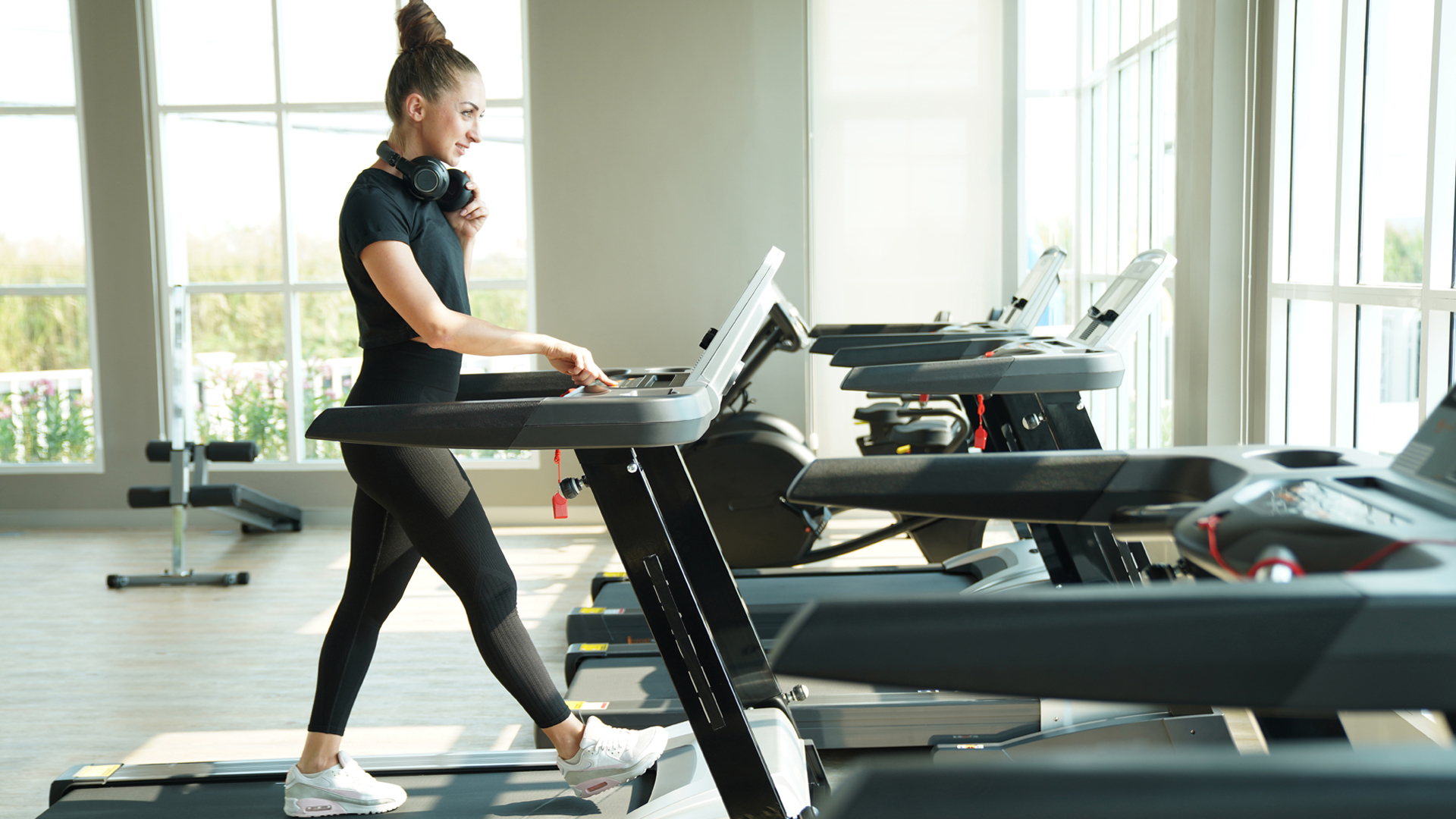 Is treadmill running easier than outdoor running? thumbnail