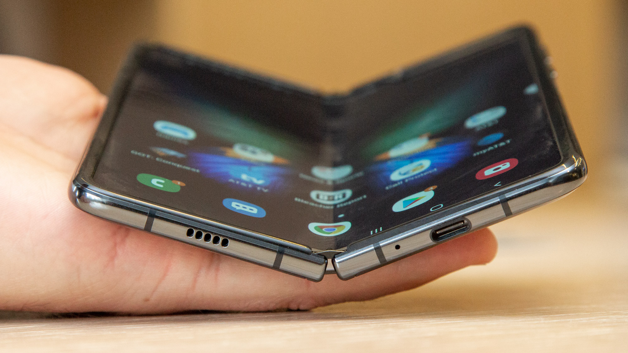 Samsung Galaxy Z Fold 2 Размеры