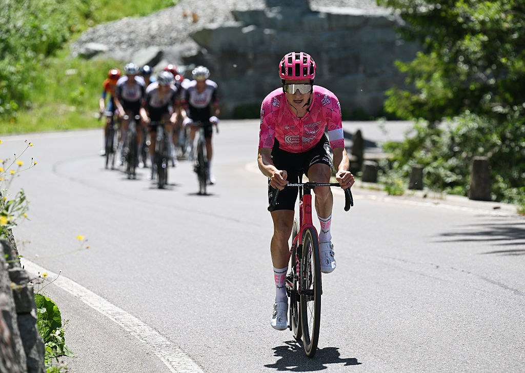 2025 Tour de Suisse stage 4: Neilson Powless being caught on the Splügenpass.