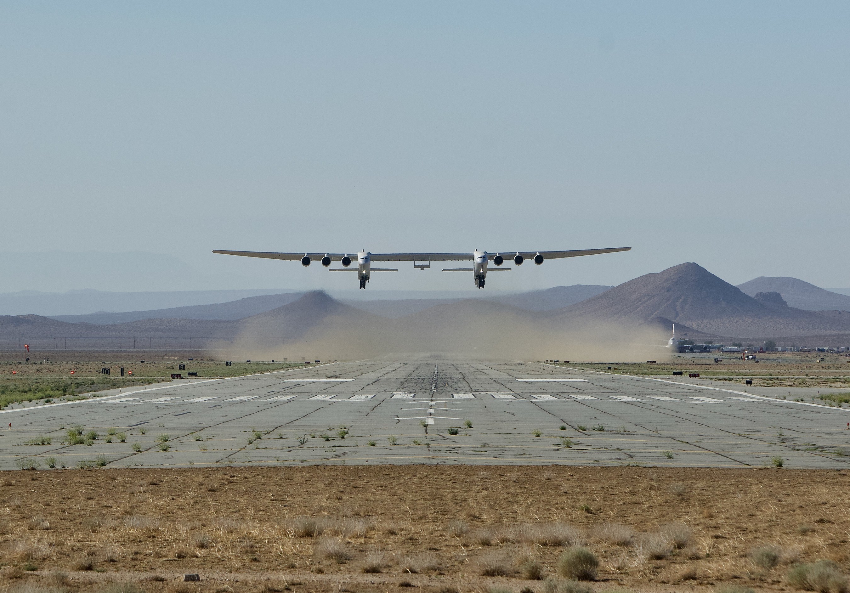 Stratolaunch ends 6th flight test of huge Roc carrier plane early thumbnail