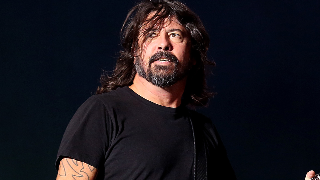 dave grohl and billie joe armstrong put a different spin on