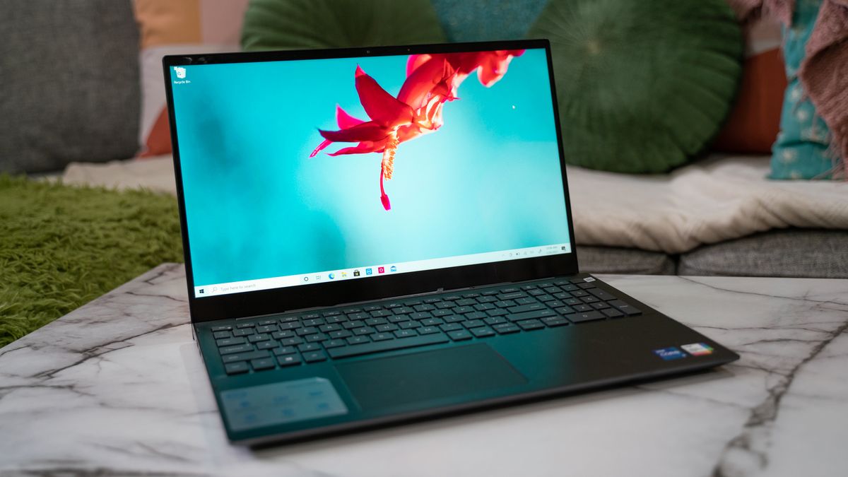 Dell Inspiron 15 7000 2 In 1 Black Edition 7506 Review TechRadar