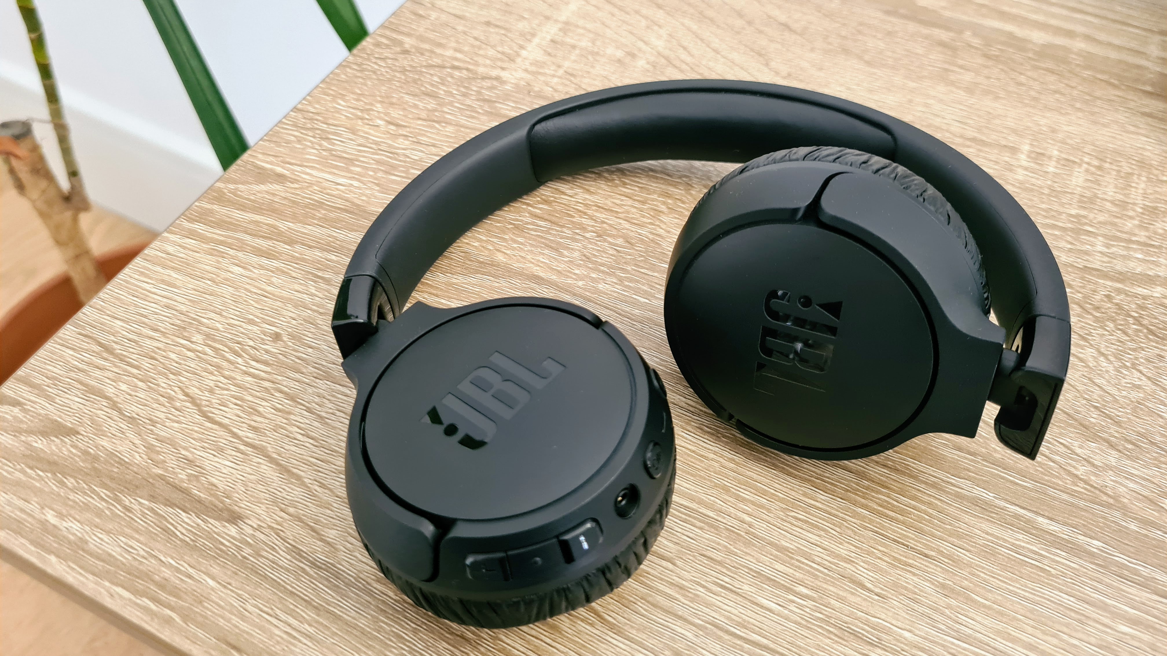 Jbl Tune Nc Review A No Brainer On A Budget T