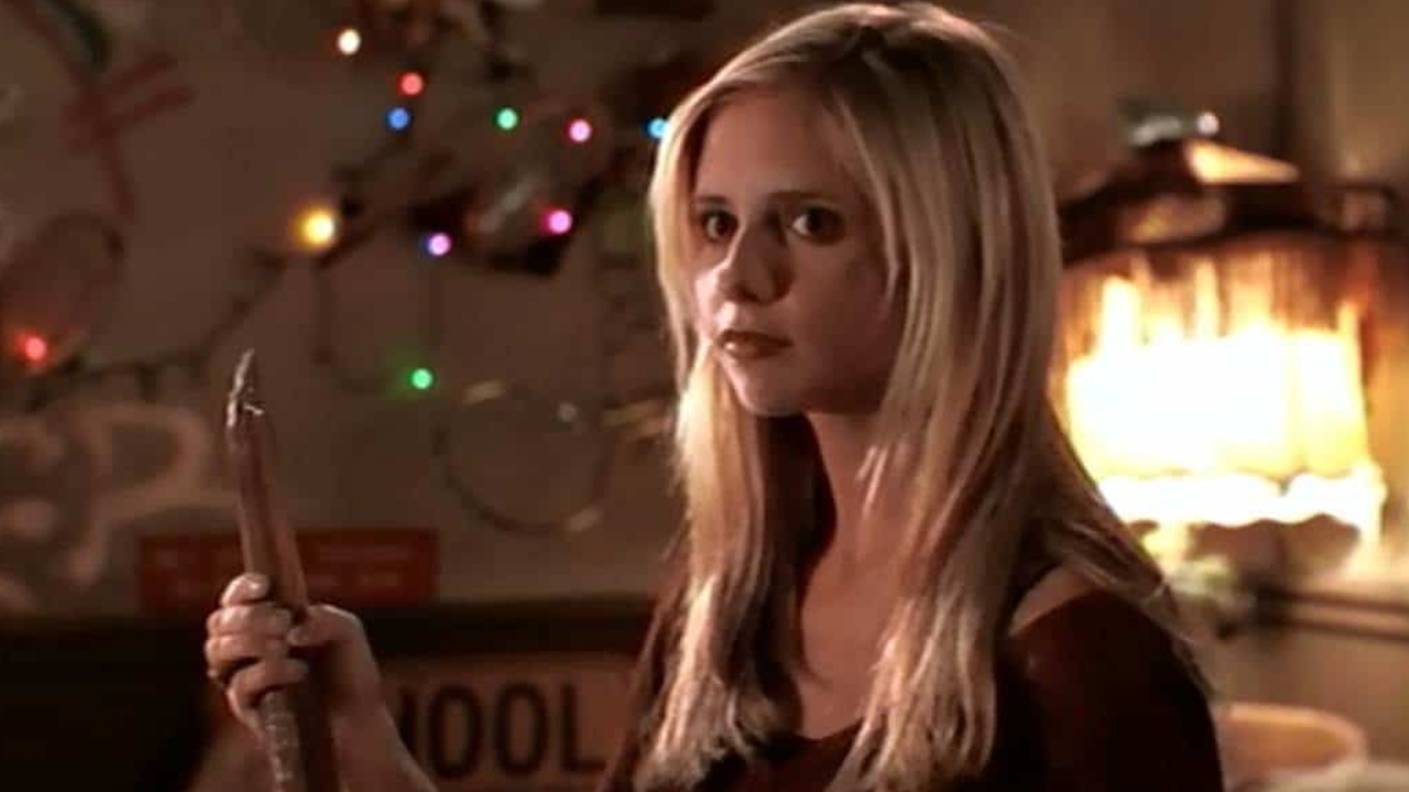Sarah Michelle Gellar, Wolfpack ile Supernatural TV'ye Dönüşünü Anlatırken A+ Buffy The Vampire Slayer Kelime Oyunu Düşürdü