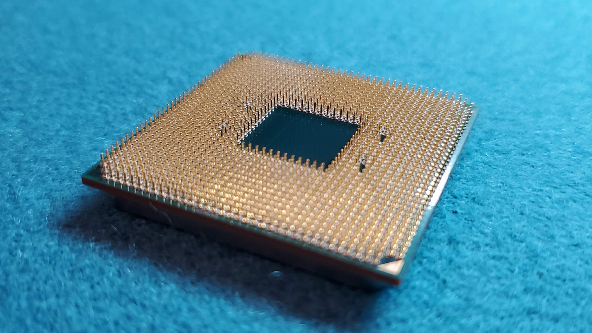 'Kilitli' AMD Ryzen 7 5800X3D, 5.14GHz'e hız aşırtmalı