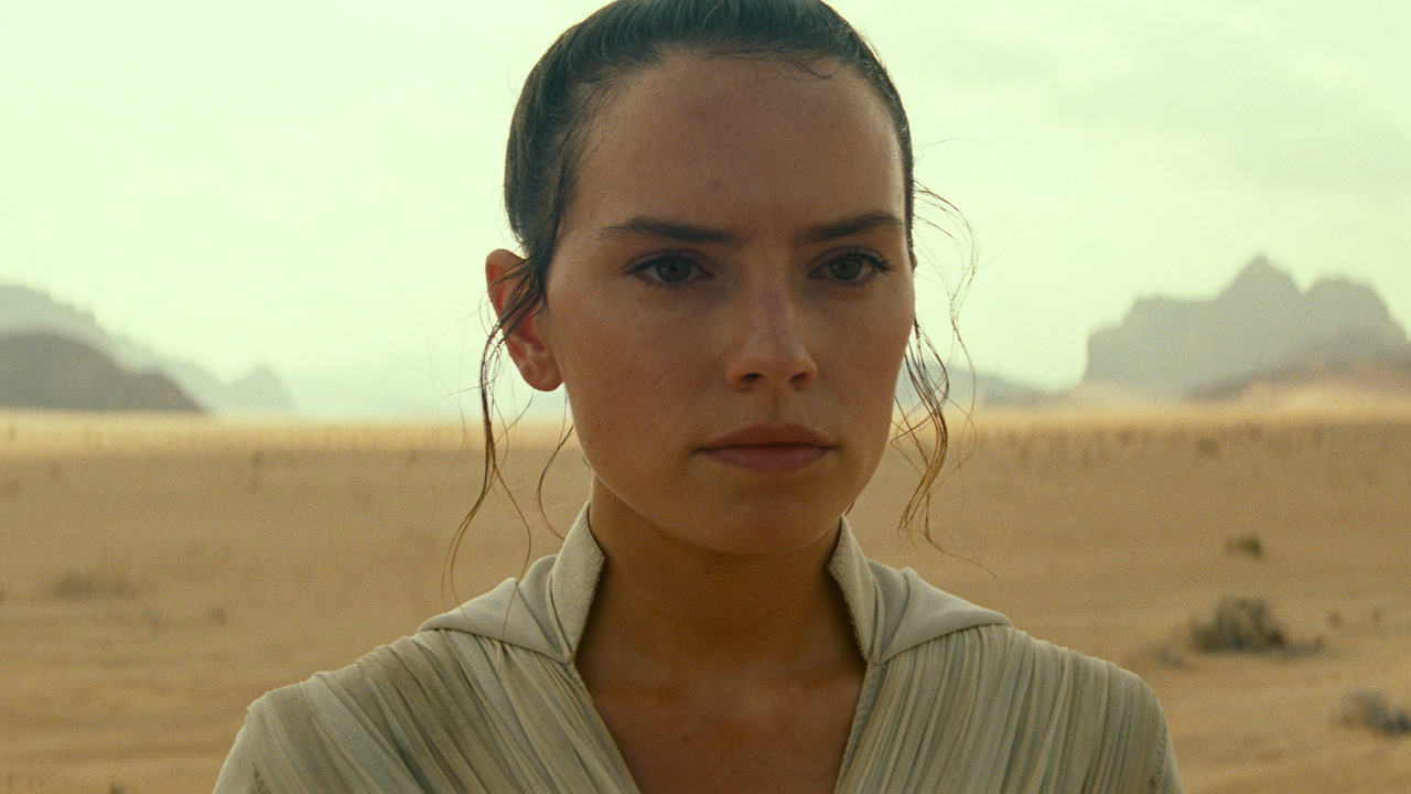 Star Wars'tan Daisy Ridley, Skywalker'ın Rey ve Palpatine Twist'inin Yükselişi Hakkındaki Düşüncelerini Paylaşıyor