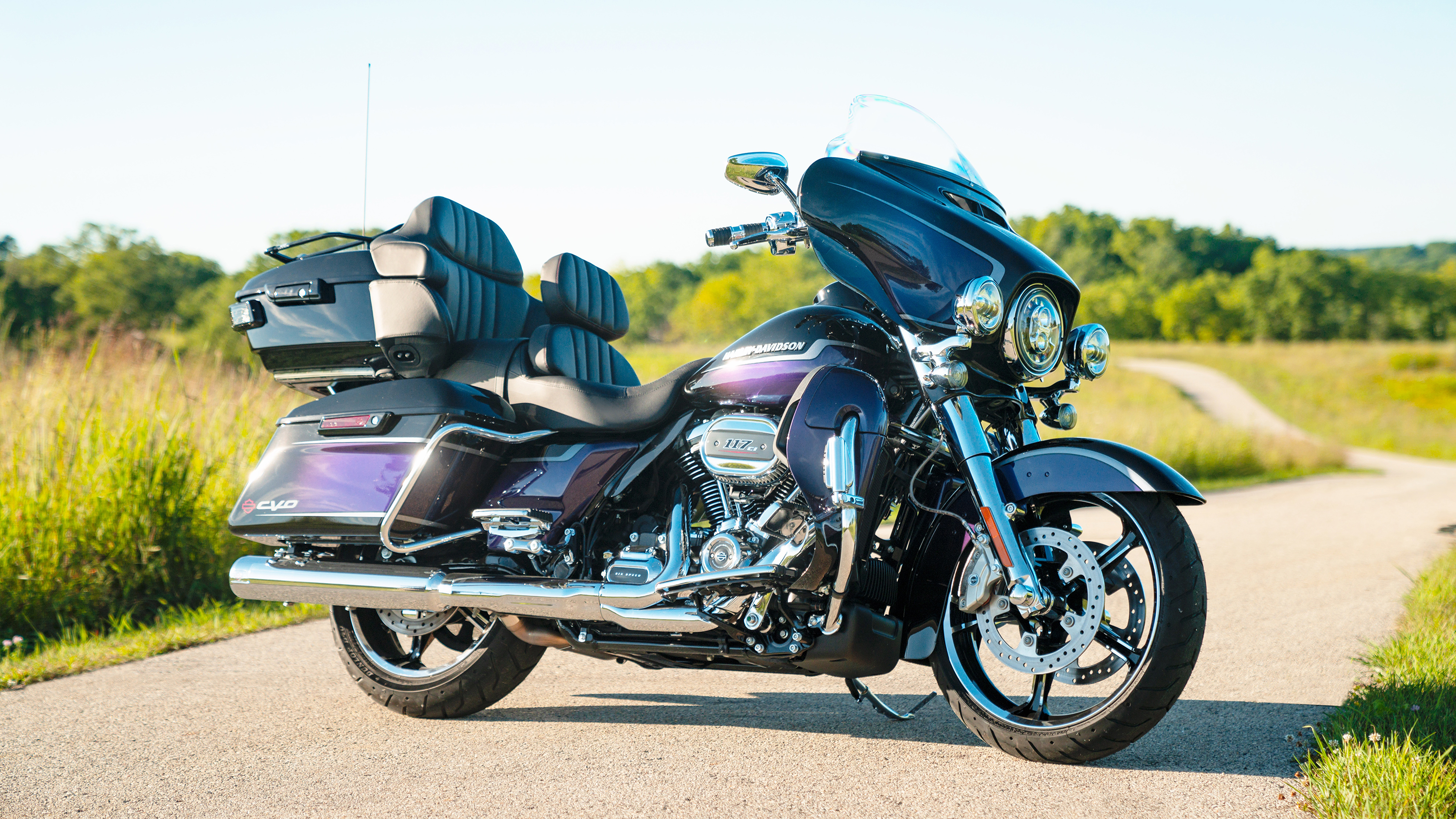 T3 Rides The Harley Davidson Cvo Limited Is The Ultimate Tech Laden Tourer T3