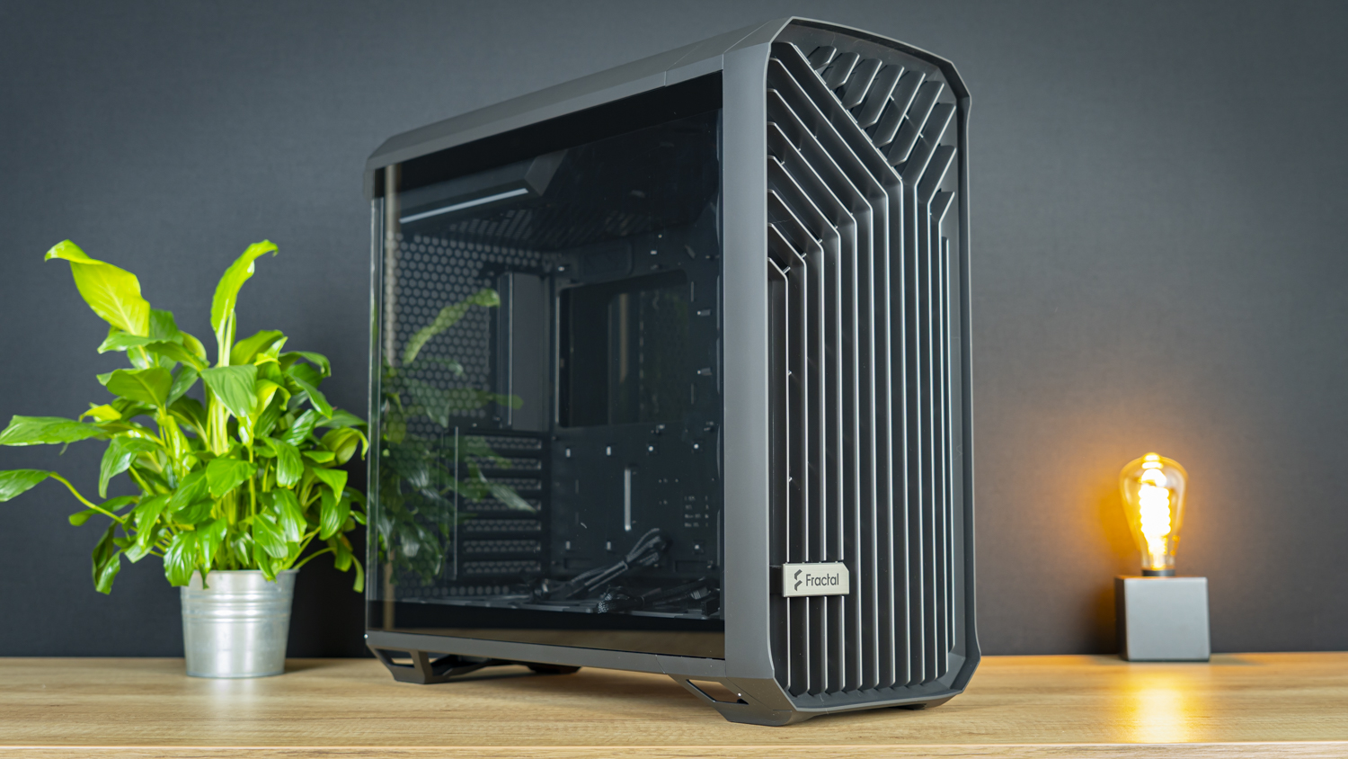 Fractal Design Issues Fan Hub Replacement for New Torrent PC Case