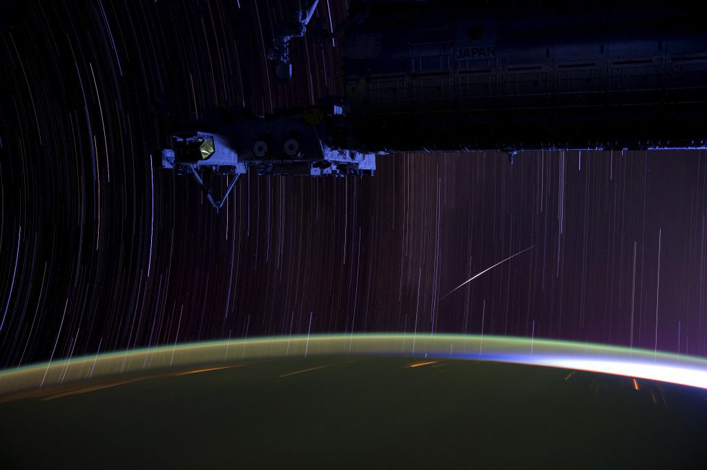 Photos Exquisite Star Trails Captured By Astronaut Don Pettit From