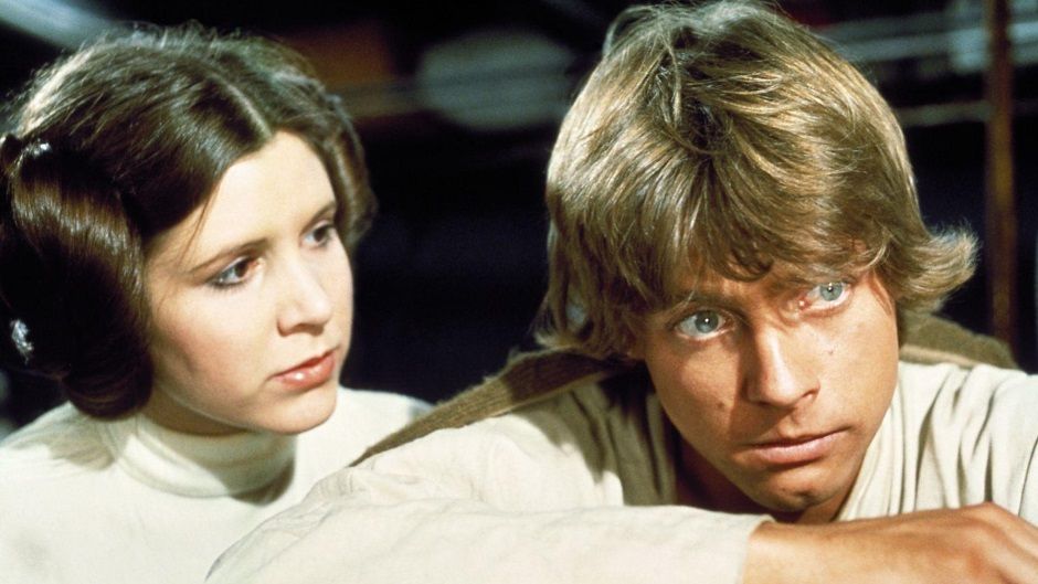 Mark Hamill remembers meeting Carrie Fisher for the first time (and wearing her clothes)