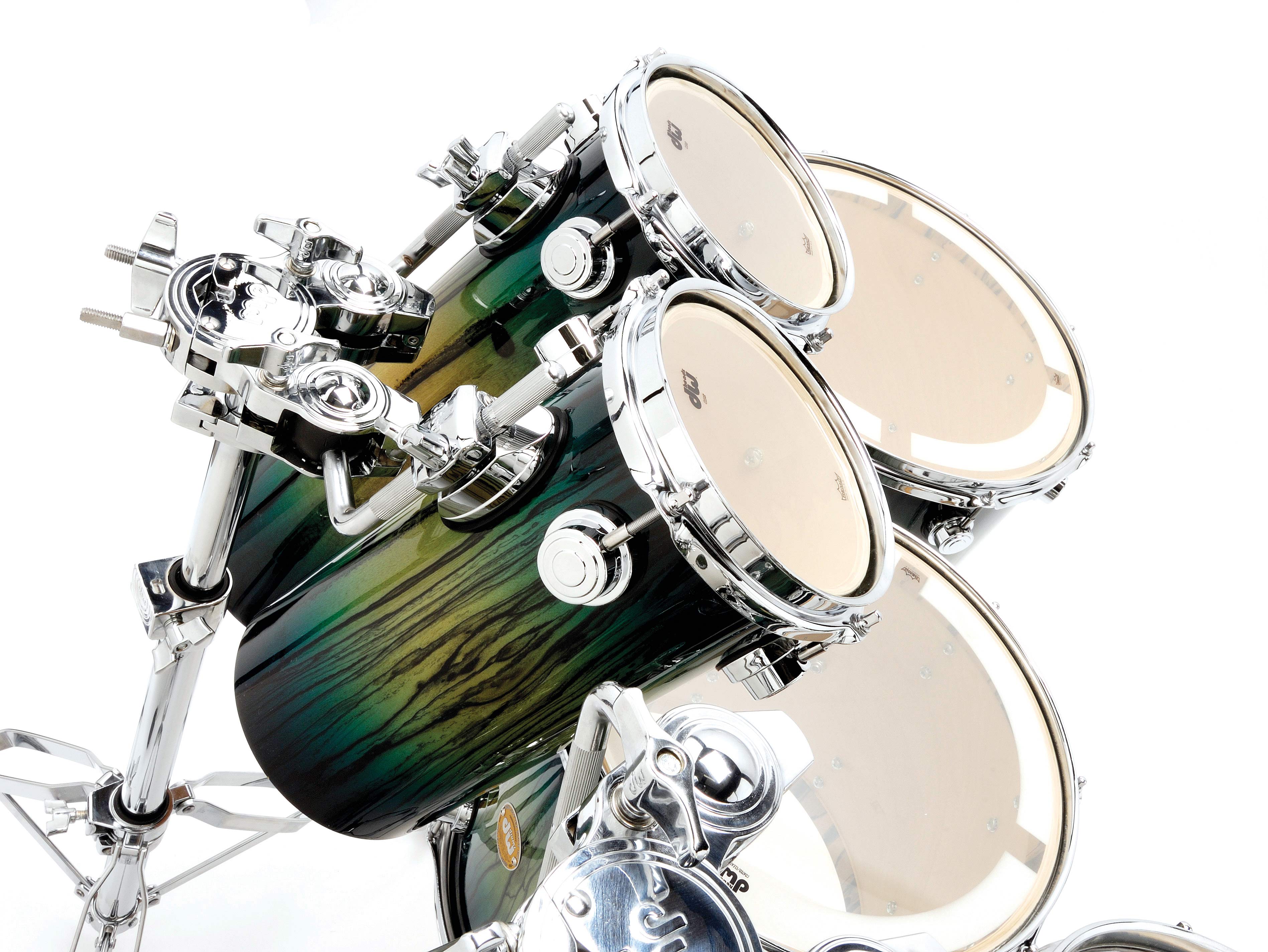 Rata drums are a new addition to the DW range for 2008 and are available in eight lengths but only one diameter