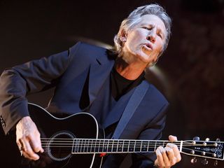 Roger Waters is tearing down 'the wall' between him and David Gilmour