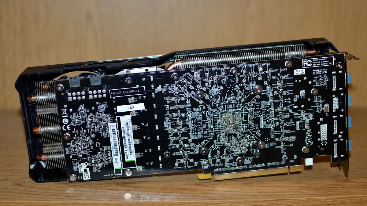 Sapphire Tri-X R9 390X (3)