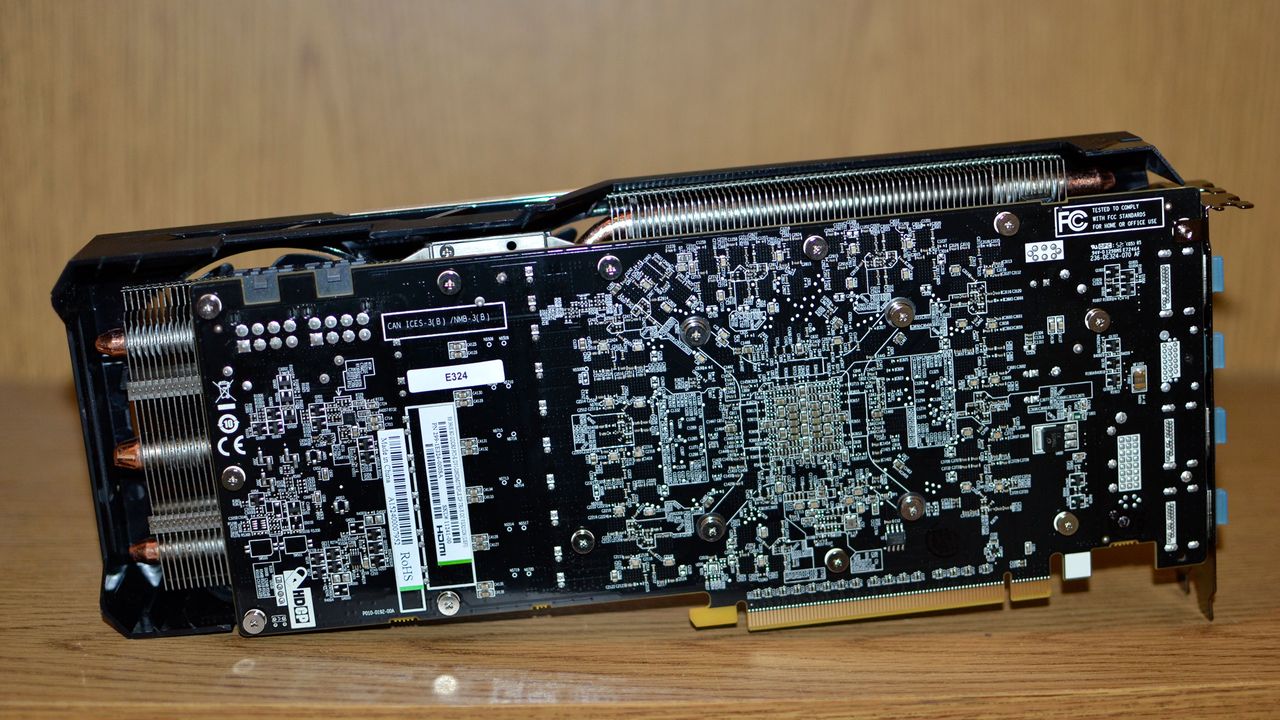 Sapphire Tri-X R9 390X (3)