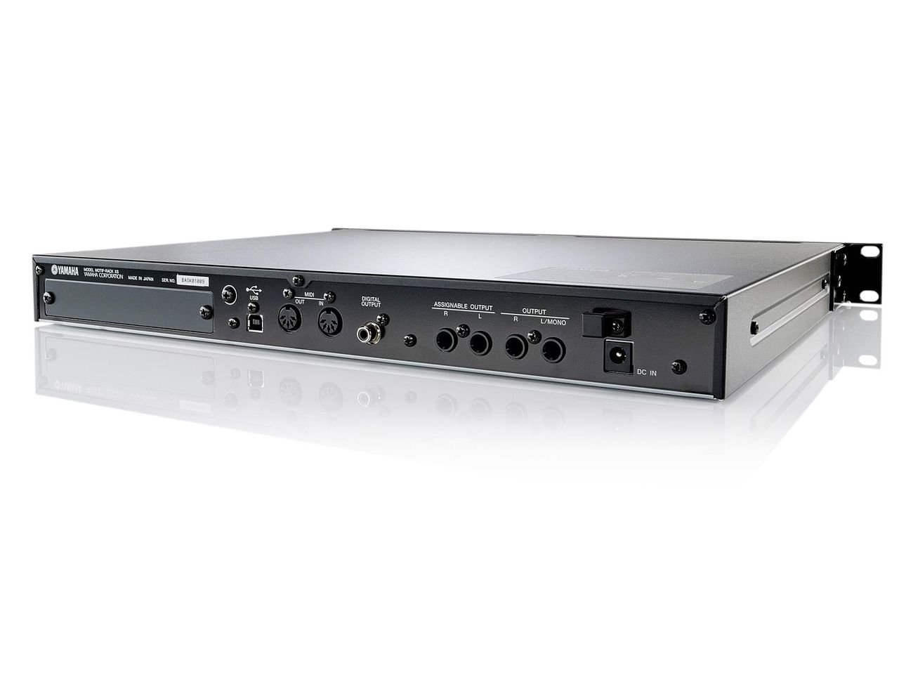 The sampling option has been omitted from the Rack version of the Motif XS.