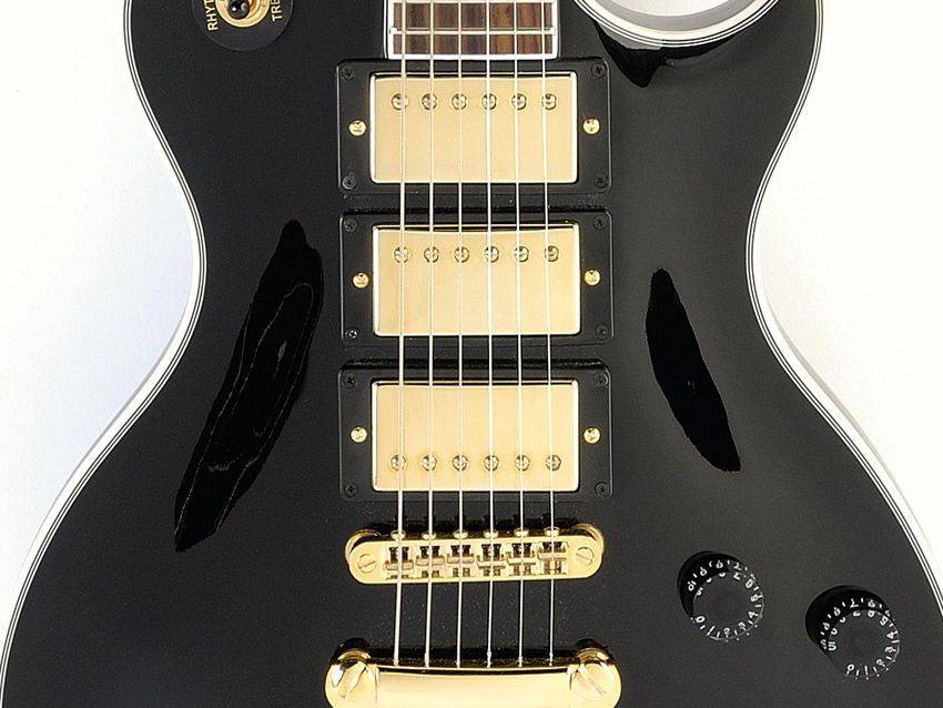 Tone freaks take note: you'll find plenty of firepower at your disposal.
