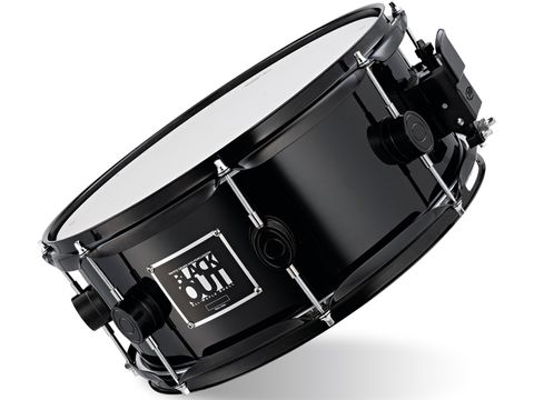 Right to the edges, the drum delivers distinct, clear strokes that have the snares sizzling.