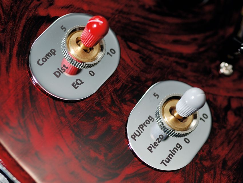 All the three-way effects toggles have rotatable central shafts to regulate the effect level.
