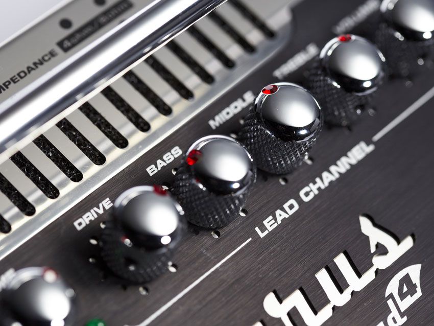 From shimmering clean to classic crunch and ultra high-gain distortion, the EQ offers plenty of scope, aided by the crunch and boost switches