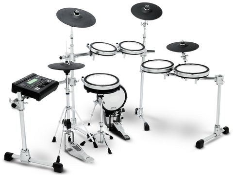 Yamaha treat us to a 12" snare, two 10" high toms, a pair of 12" low toms, two 13" 'crash' pads and a 15" 'ride'