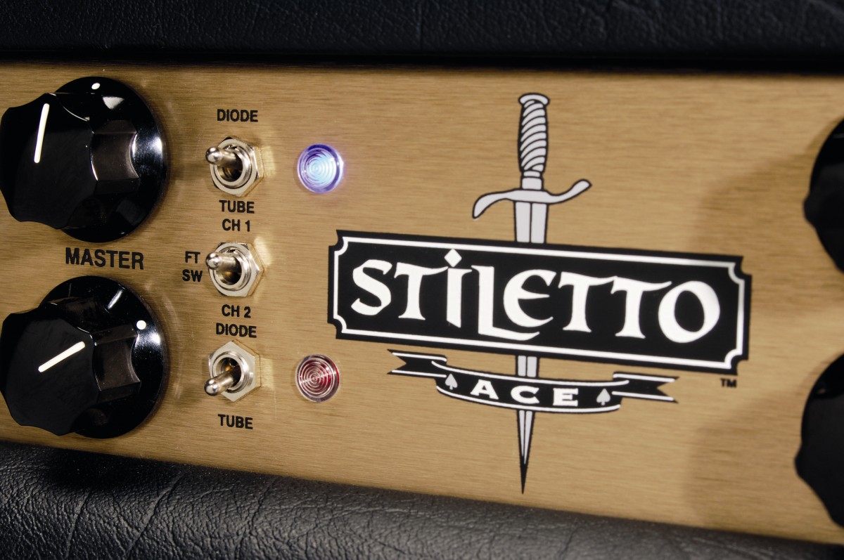 The central toggle lets you change channels without the footswitch.