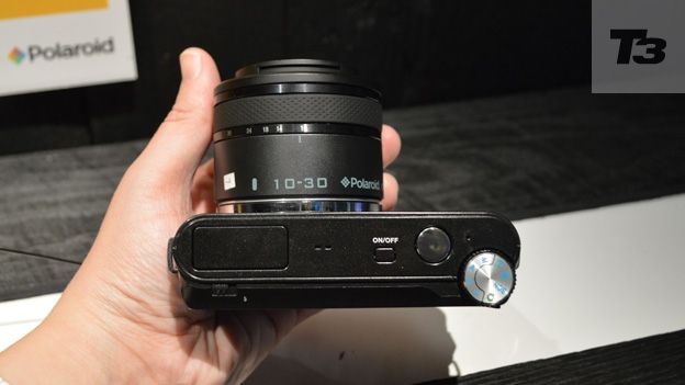 Polaroid iM1836 Android camera review