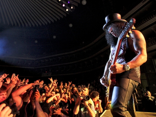 Slash and alter bridge jam onstage