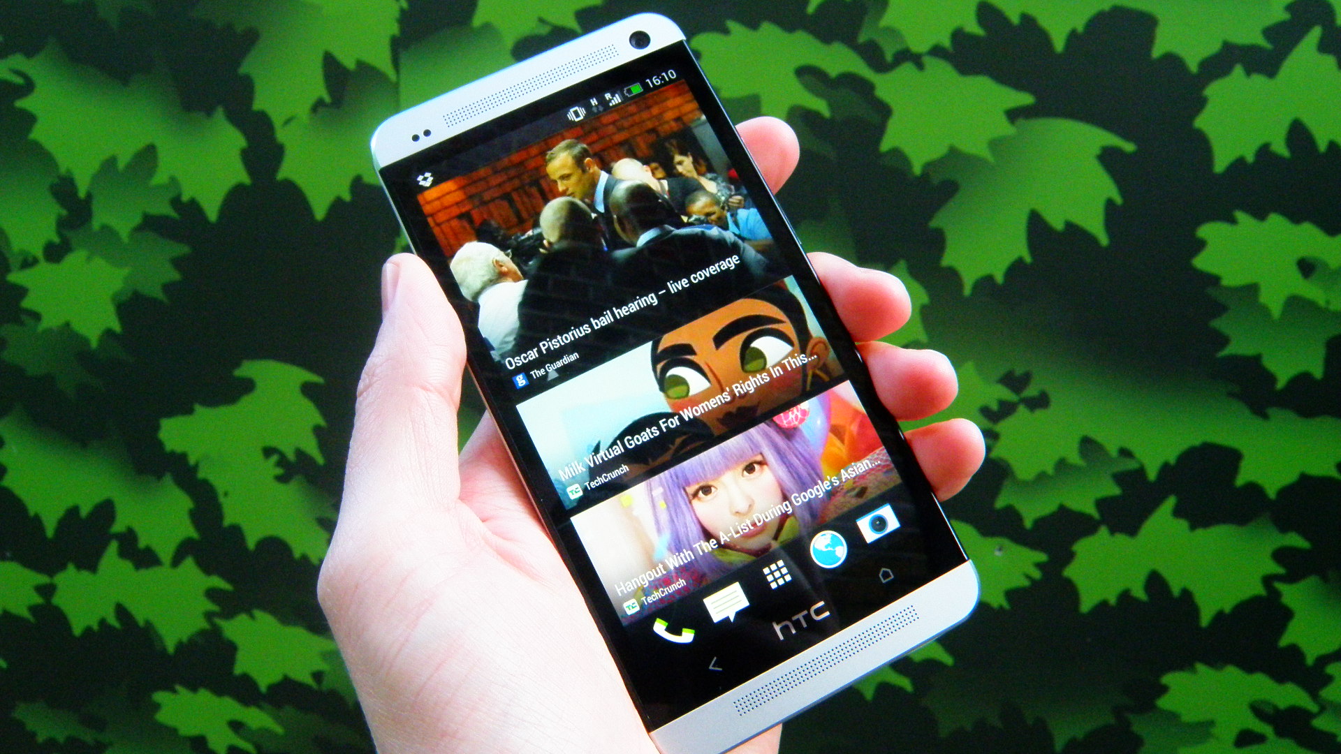 HTC One family wins legal stay of execution, back on sale in UK in time for Xmas