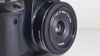 Canon EF 40mm f/2.8 STM review