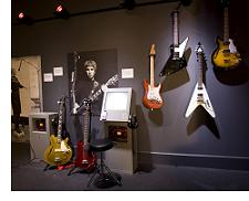 http://cdn.mos.musicradar.com/images/legacy/totalguitar/BME_032.jpg