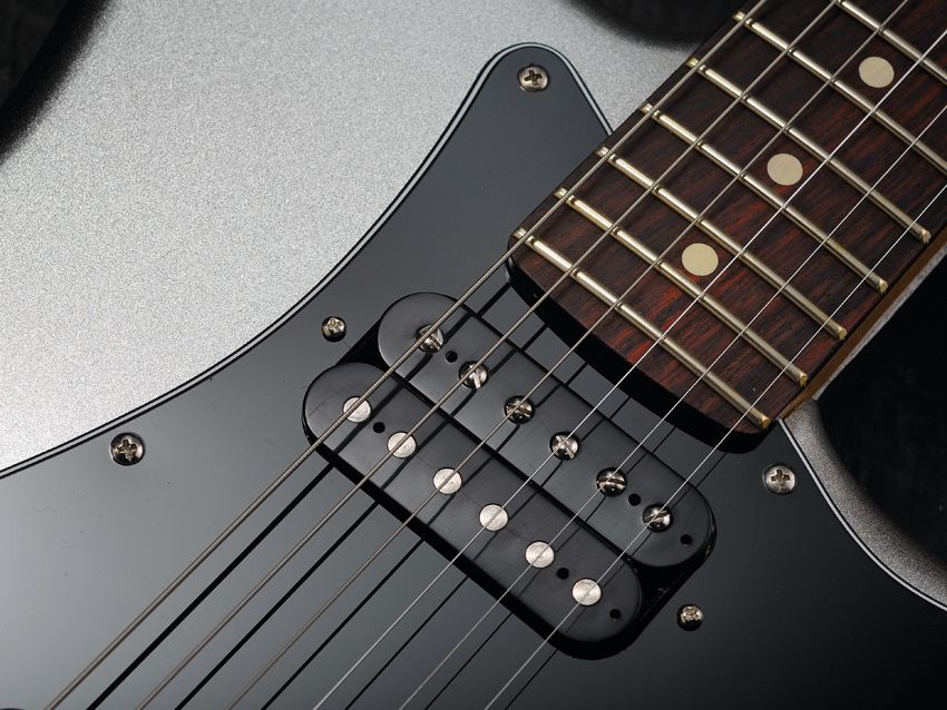 The Blacktop Strat sports a pair of Hot Alnico vintage humbuckers.