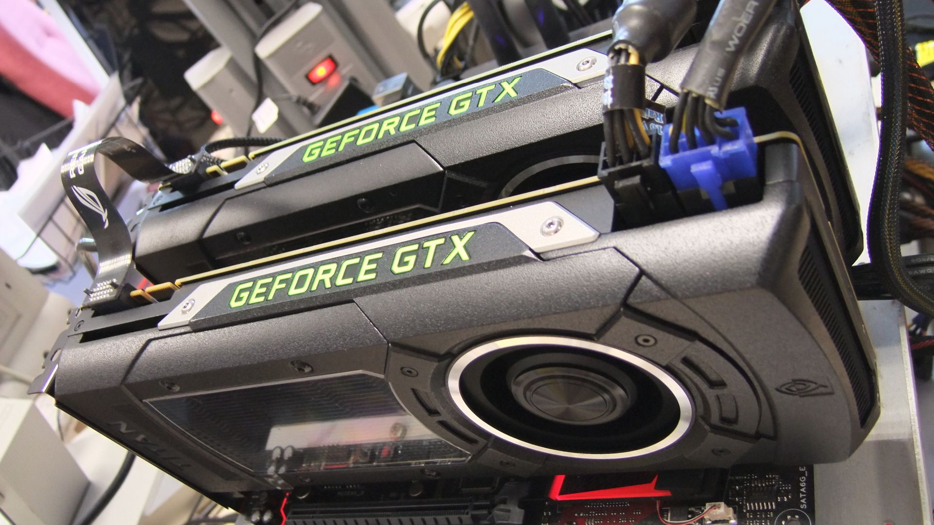 完全動作品　TITAN RTXとSLIブリッジ2個 4K Gaming - 2-way SLI Gigabyte GTX Titan X XTREME GAMING