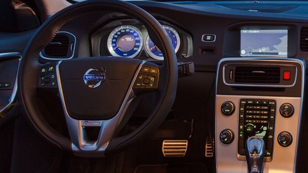 volvo s60 t6 dashboard