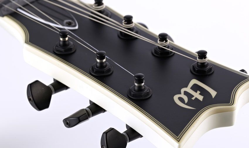 Seven-string guitars can be a bit wobbly when it comes to tuning, but this set of Grover tuners keeps the EC-407 in order