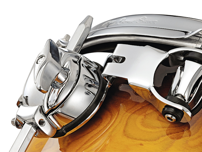 The small tom isolation mounts are tidily-designed, bracketed off just two lugs.