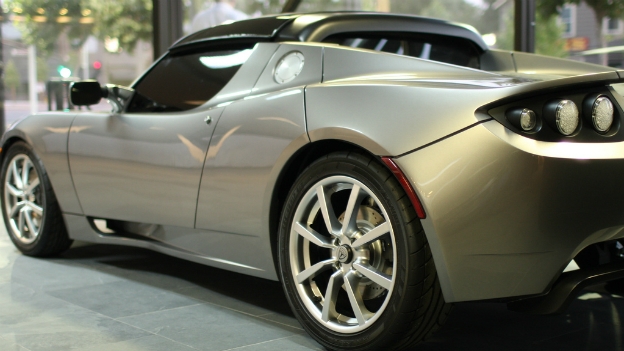 Tesla Roadster Upgrade Will Boost Its Range To 400 Miles T3