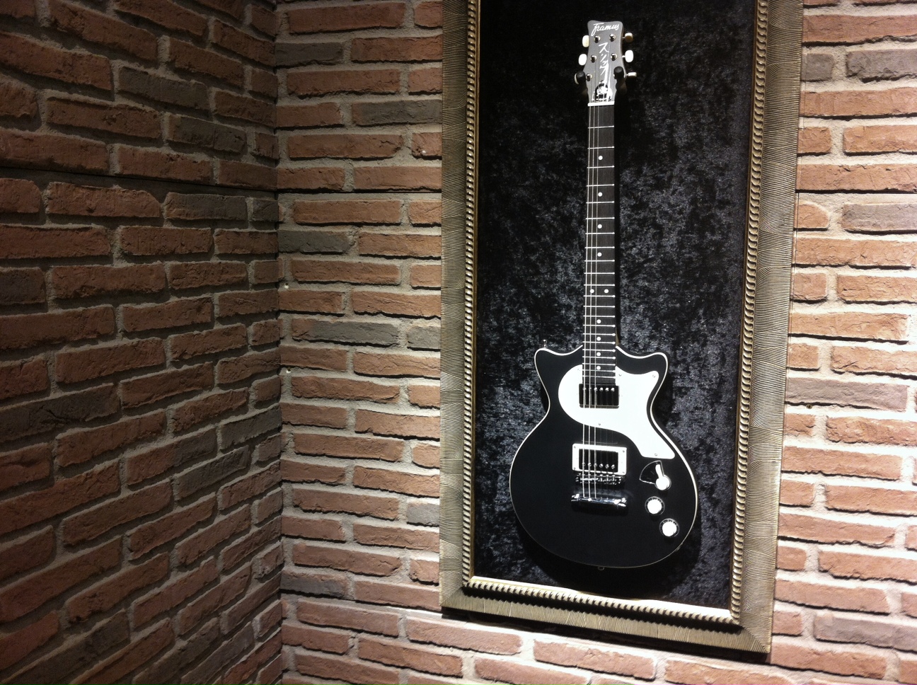 Framus Artist Series Earl Slick signature electric
