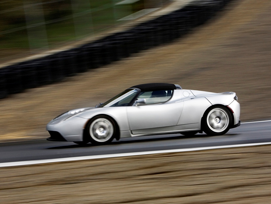 Techradar Test Drives The Tesla Roadster Techradar