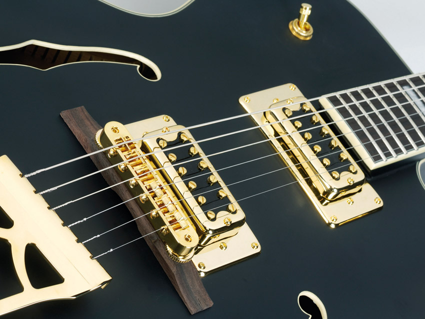 Gretsch's Filter'Tron pickups nails Tim's punk rock snarl.