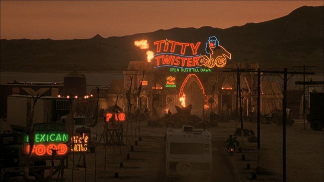 The Titty Twister - From Dusk Till Dawn (1996)