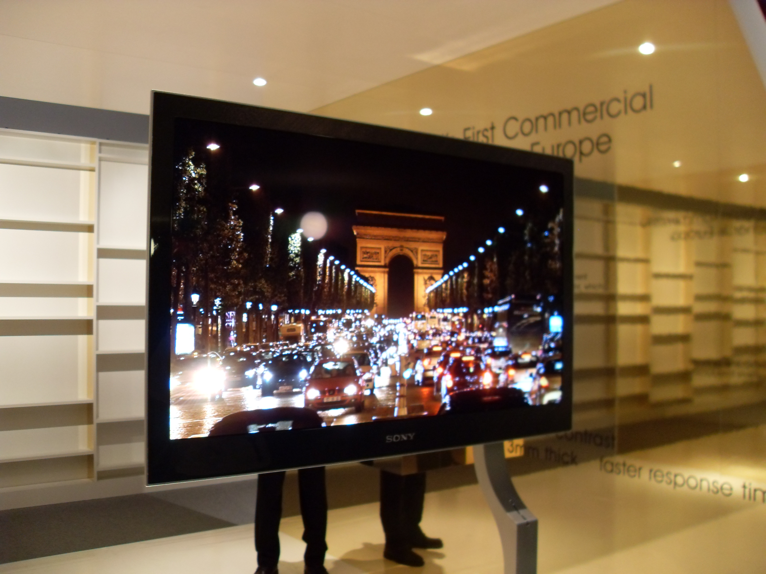 Sony&#039;s big screen OLED TV at IFA 2008