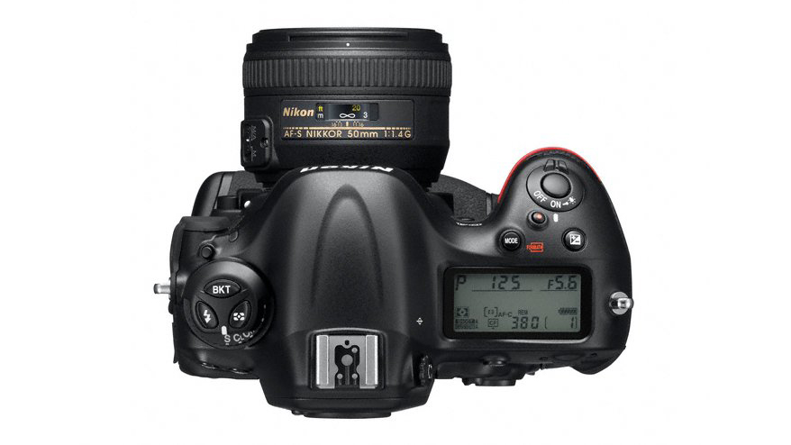 Build and handling - Nikon D4 review - Page 2 | TechRadar