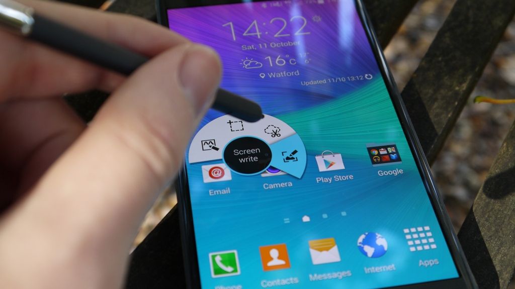 Key Features Display And S Pen Samsung Galaxy Note 4 Review Page 2