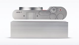 Leica T