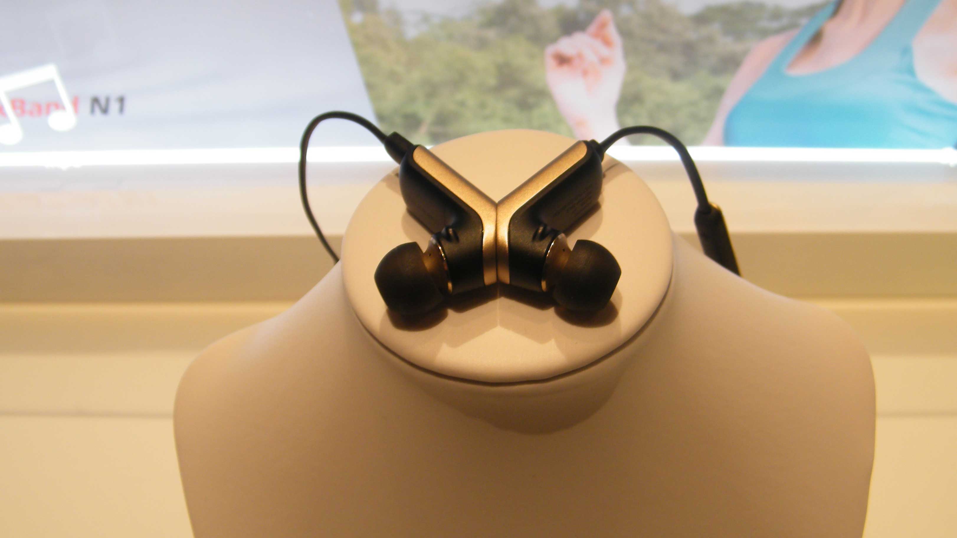 Is this the world&#039;s strangest necklace-headset hybrid?